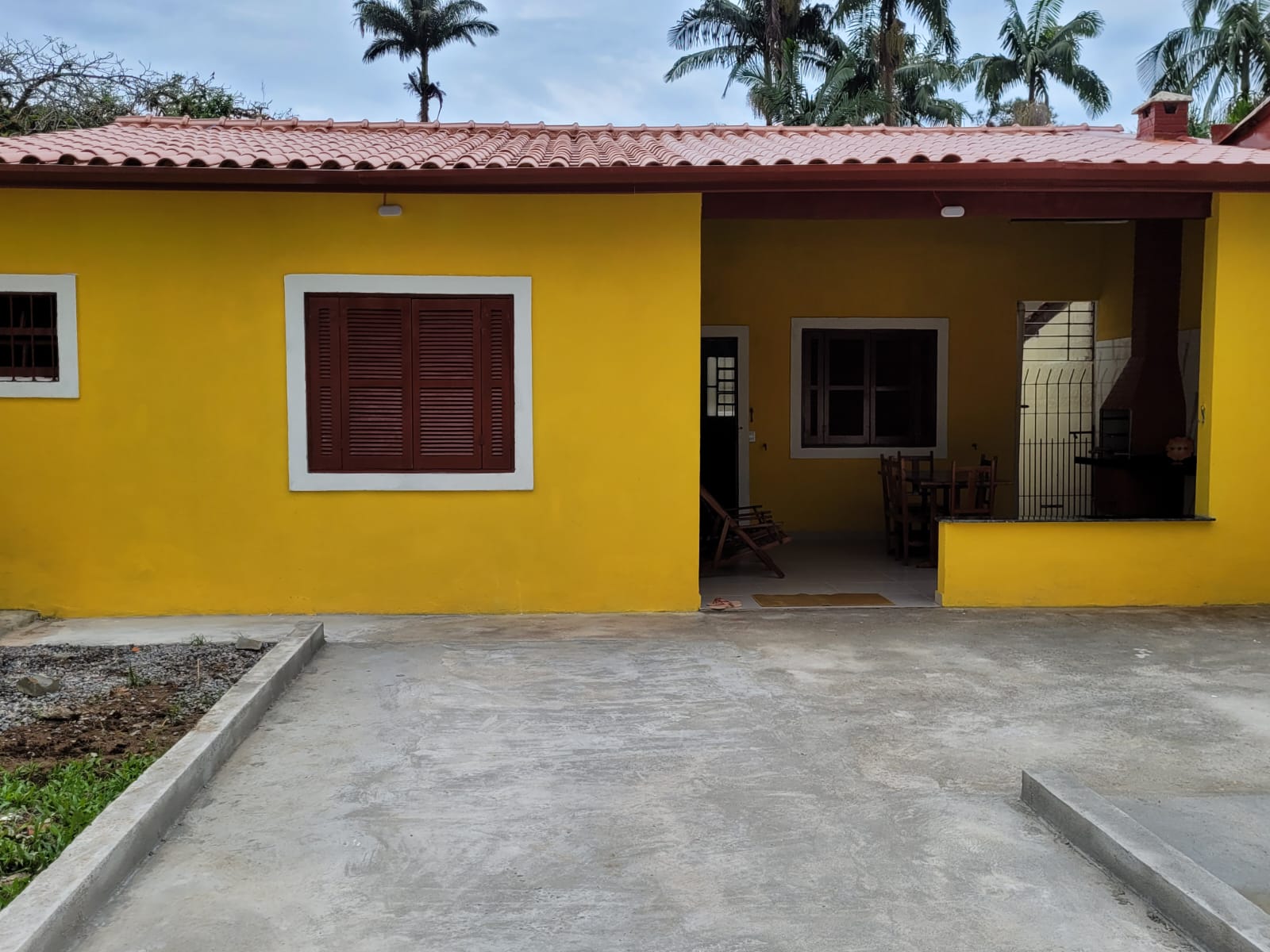Casa com 2 quartos e 1 suíte – Praia do Lázaro – Ubatuba