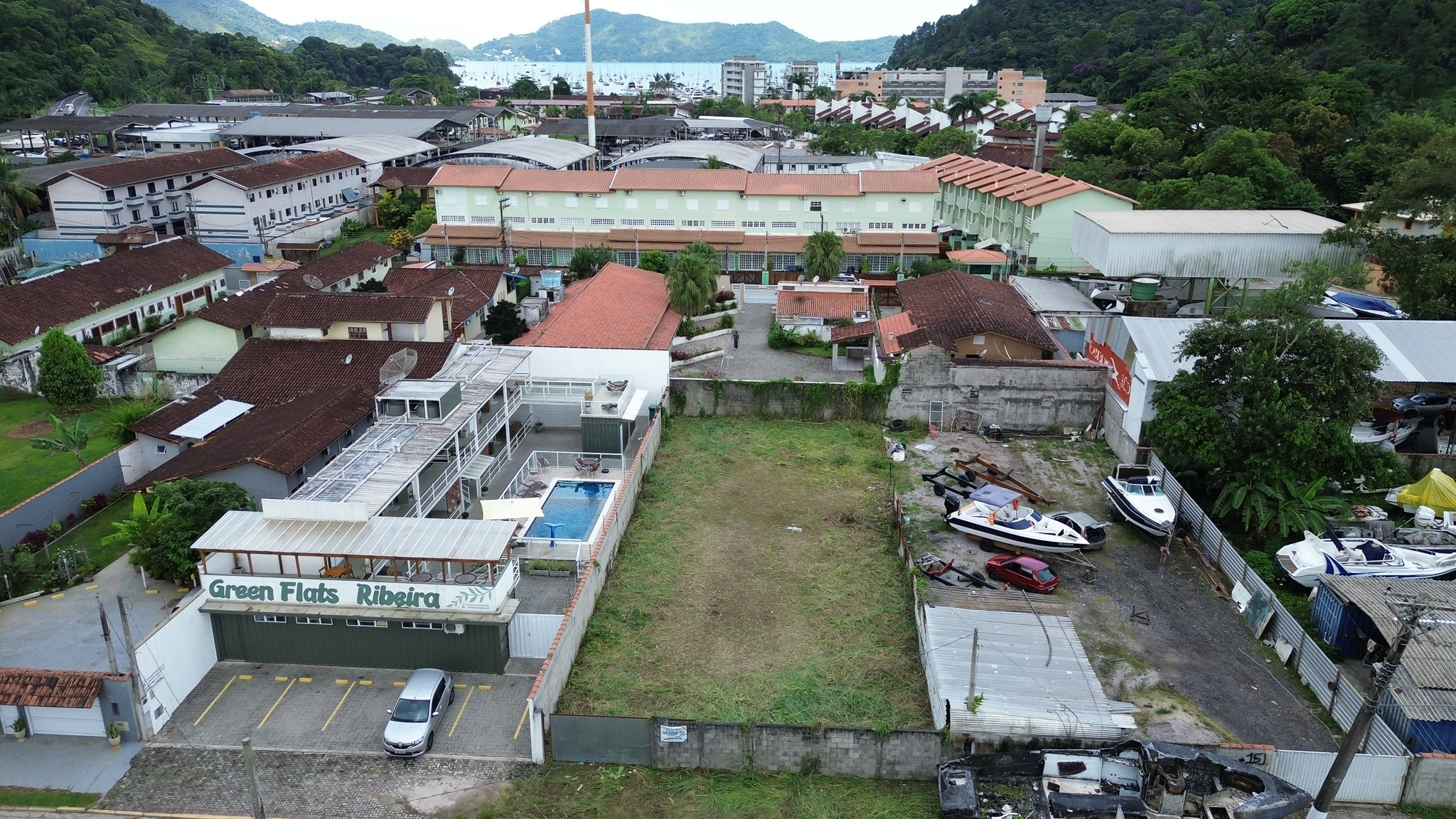 Terreno 570m² – À Venda – Saco da Ribeira